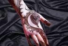 simple modern mehandi design
